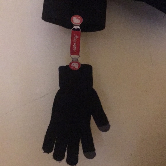 Vintage Hello Kitty Mitten Clips Official Sanrio - Picture 2 of 2